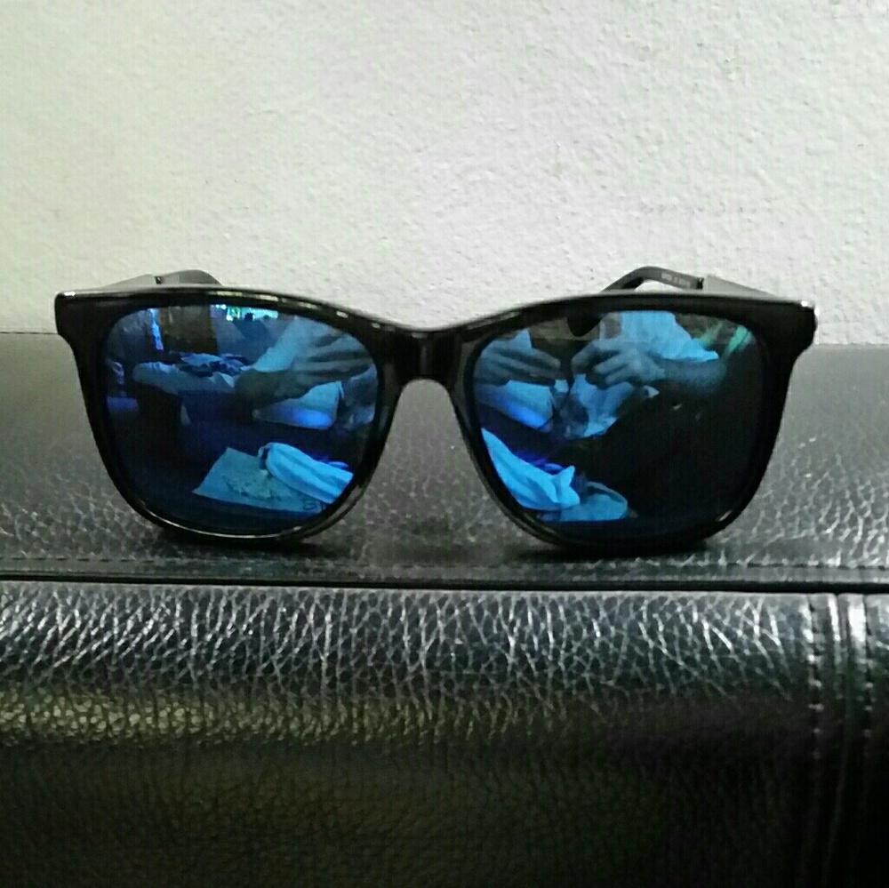 Gucci Sunglasses • NWOT